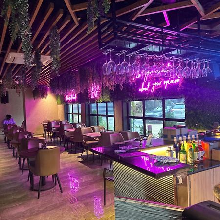 Hotel Merakee - Near Dahisar Mira Road Mumbai Eksteriør bilde