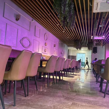 Hotel Merakee - Near Dahisar Mira Road Mumbai Eksteriør bilde
