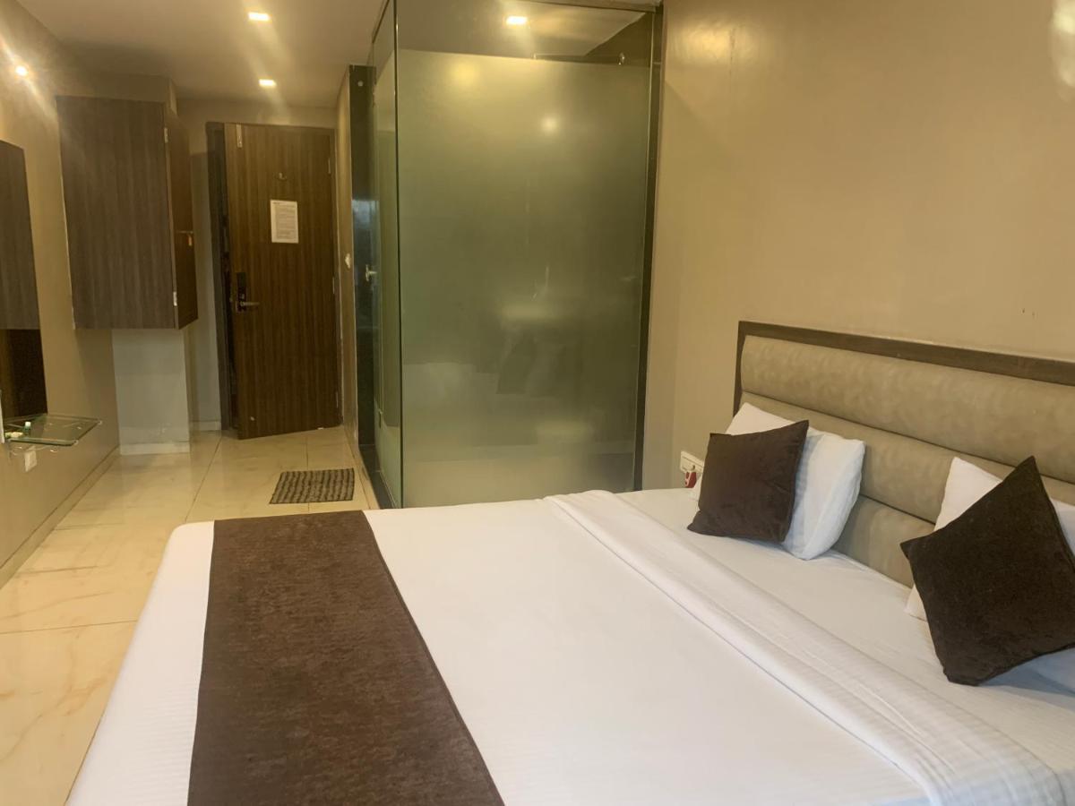 Hotel Merakee - Near Dahisar Mira Road Mumbai Eksteriør bilde