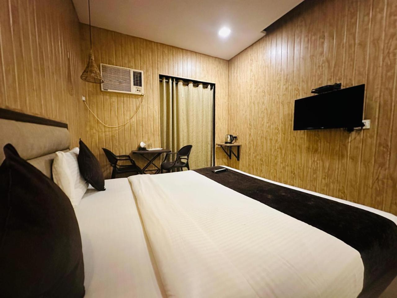 Hotel Merakee - Near Dahisar Mira Road Mumbai Eksteriør bilde